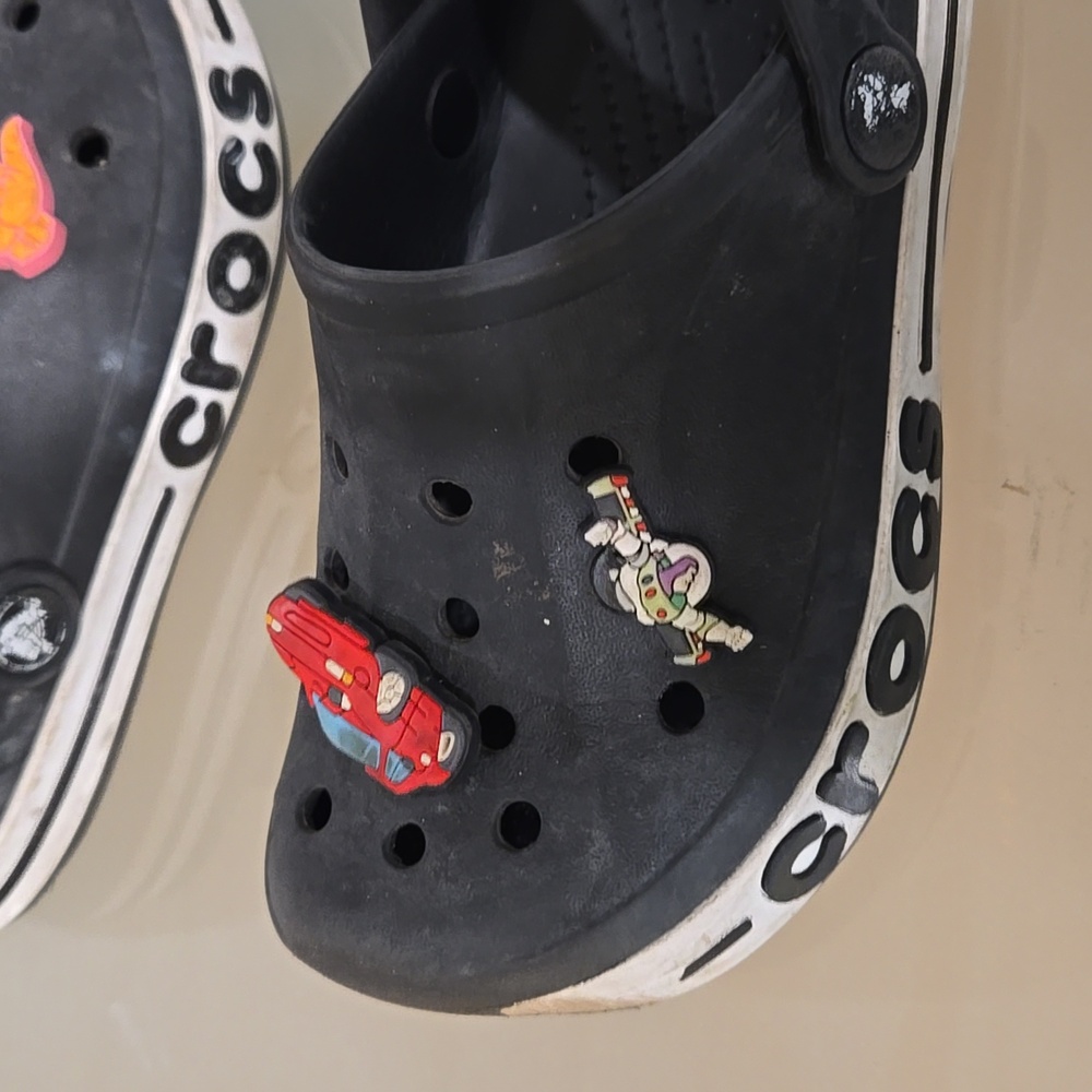 Crocs - Picture 6 of 13